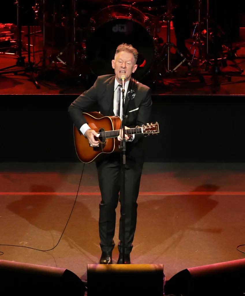 Lyle Lovett & His Acoustic Group